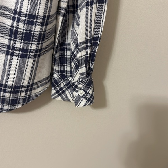 Rails Womens Hunter Navy & White Plaid
Button Down Shirt Medium Coastal Cowgirl - Picture 6 of 7